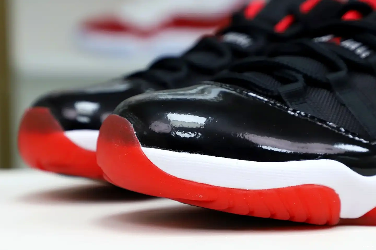 11 JORDAN Kimikick BRED RETRO AIR LOW 0424